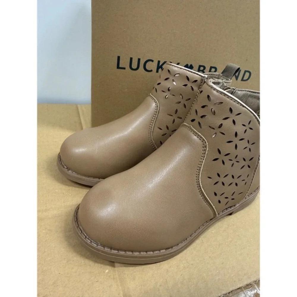 Lucky Brand Dina GS Sand Ankle‎ Boots Laser Cut Floral Booties Girls Size 3 NEW
